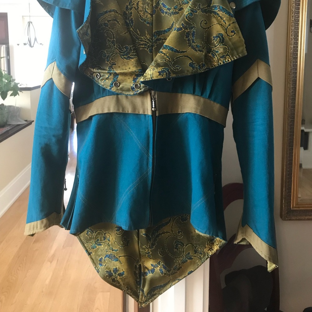 Jacket - Picture 2 of 5